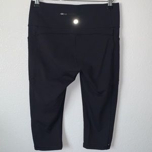 Lululemon Mind Over Miles Crop (17" ) in Black SIZE 10